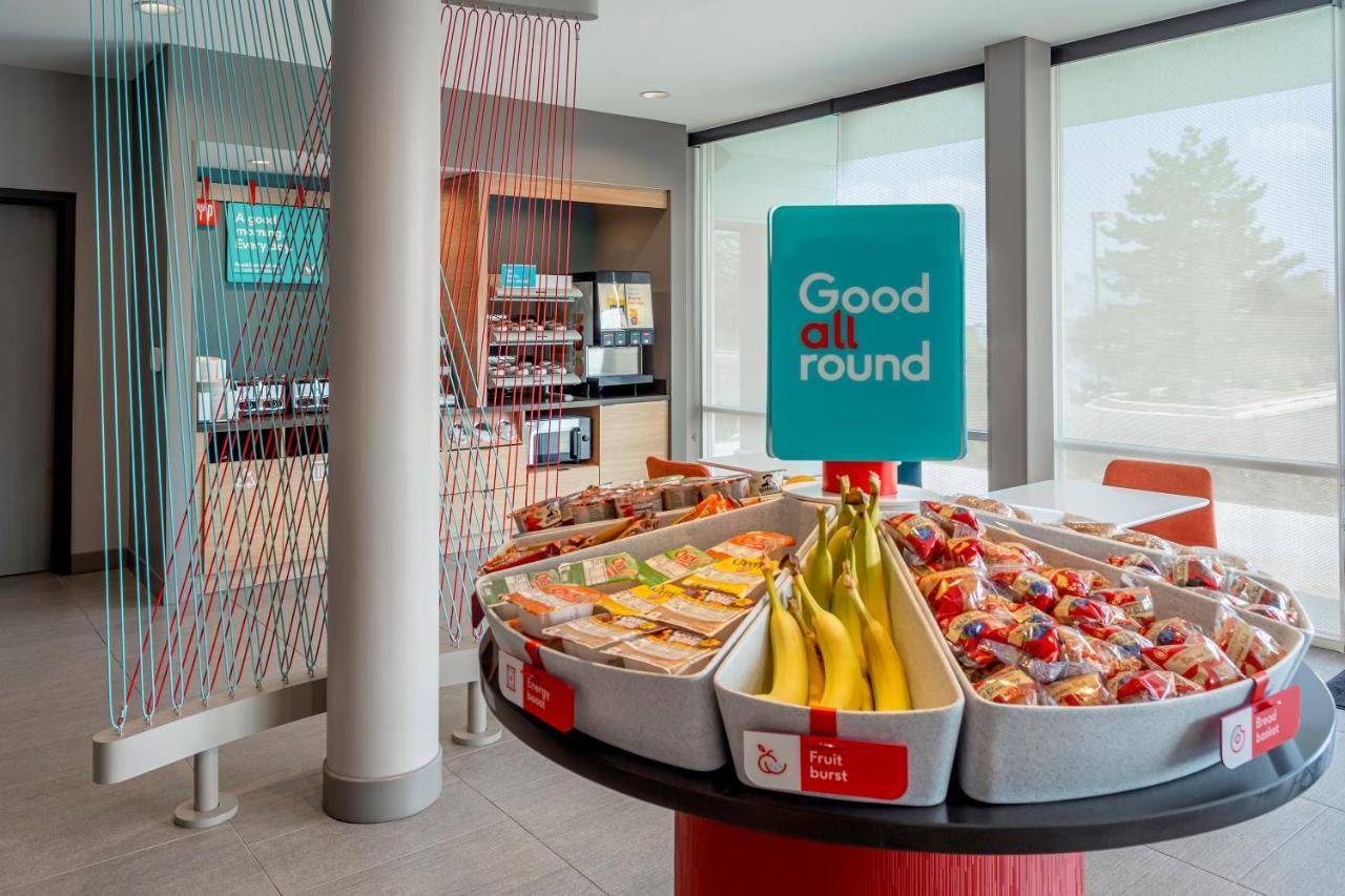 Avid Hotels Milwaukee West - Waukesha By Ihg Pewaukee Eksteriør bilde