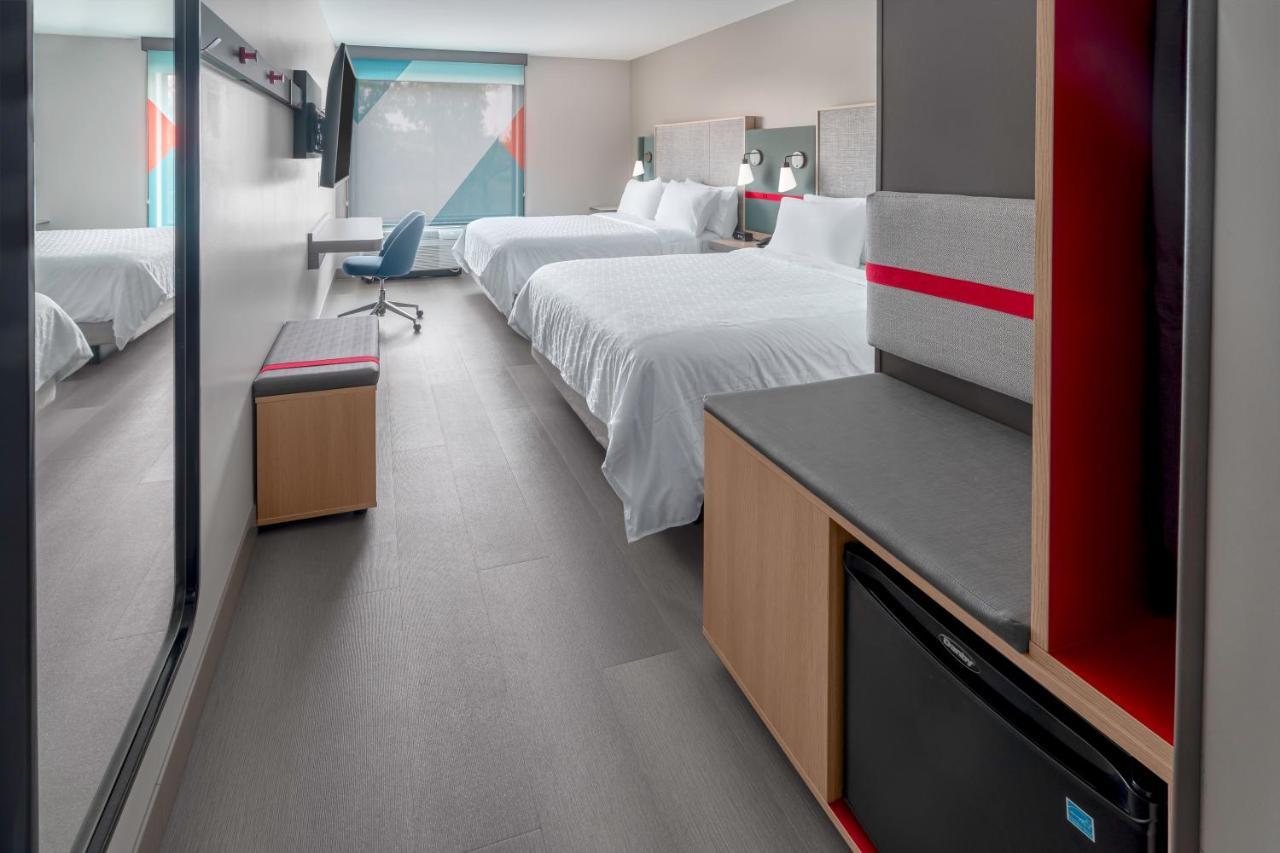 Avid Hotels Milwaukee West - Waukesha By Ihg Pewaukee Eksteriør bilde