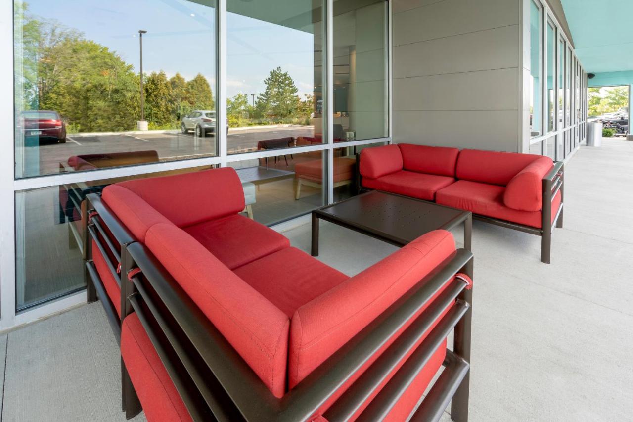Avid Hotels Milwaukee West - Waukesha By Ihg Pewaukee Eksteriør bilde
