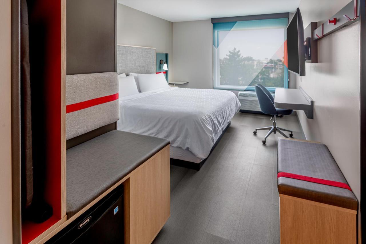 Avid Hotels Milwaukee West - Waukesha By Ihg Pewaukee Eksteriør bilde